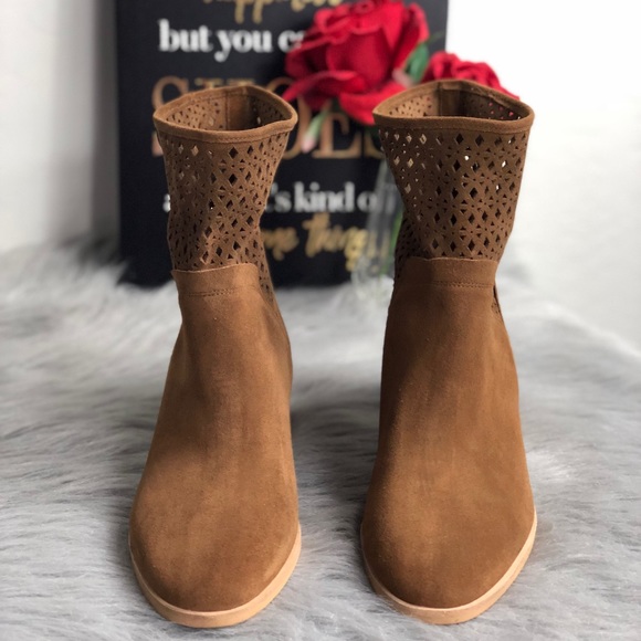 Michael Michael Kors Graham Perforated Tan Bootie - Picture 6 of 8